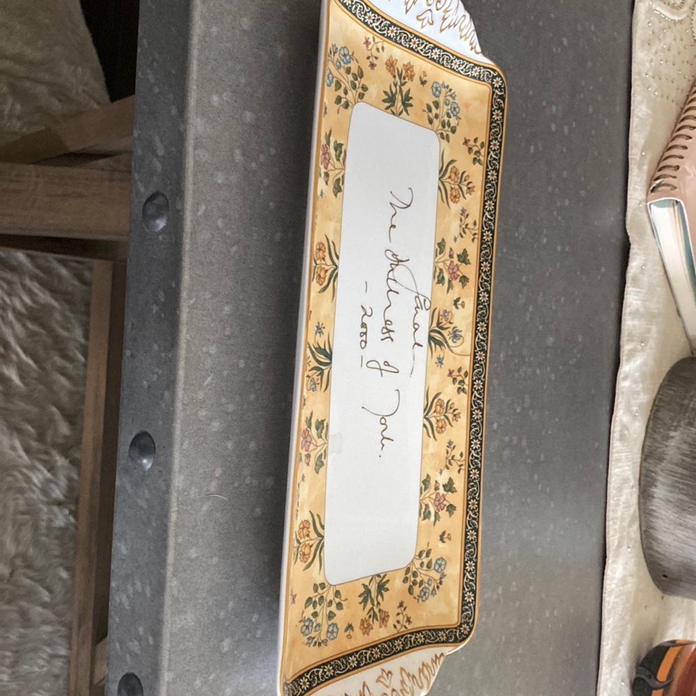 Hand signed Wedgwood by Sarah the Duchess of York .So rare . Absolutely stunning